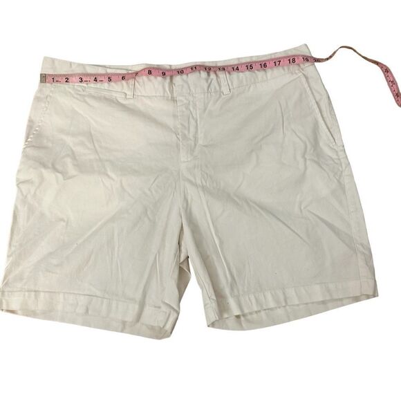 Reyn Spooner ~ Womens White Chino Shorts ~ size 14 ~ side and back pockets - Picture 6 of 8